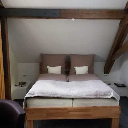 Alter Winzerhof E.k. 3*