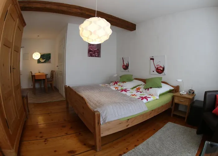 Alter Winzerhof E.k. Weisenheim am Berg